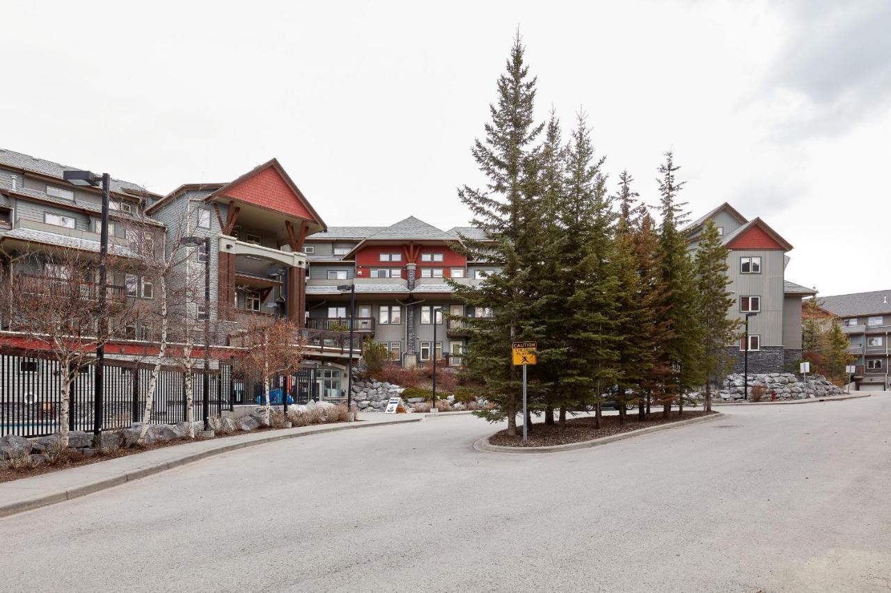 Grizzly Lodge Canmore Esterno foto