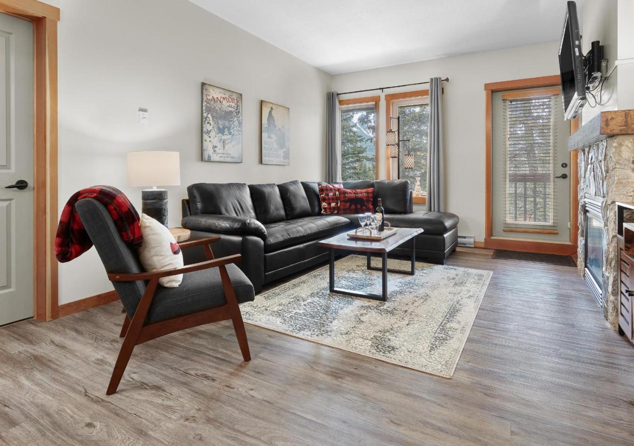 Grizzly Lodge Canmore Esterno foto