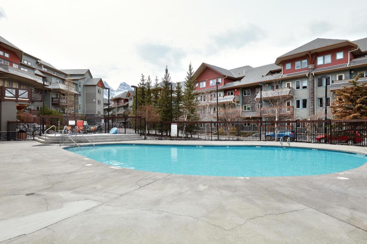 Grizzly Lodge Canmore Esterno foto