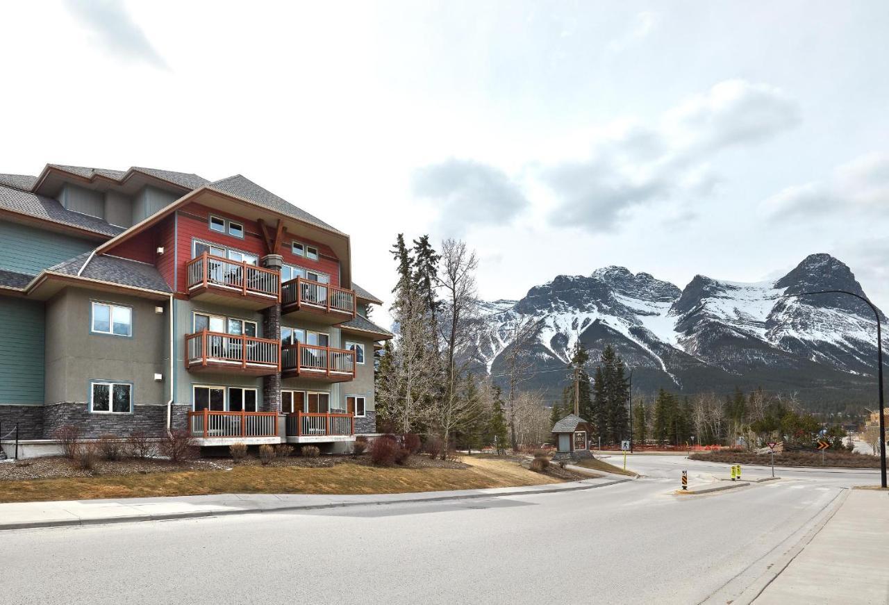 Grizzly Lodge Canmore Esterno foto