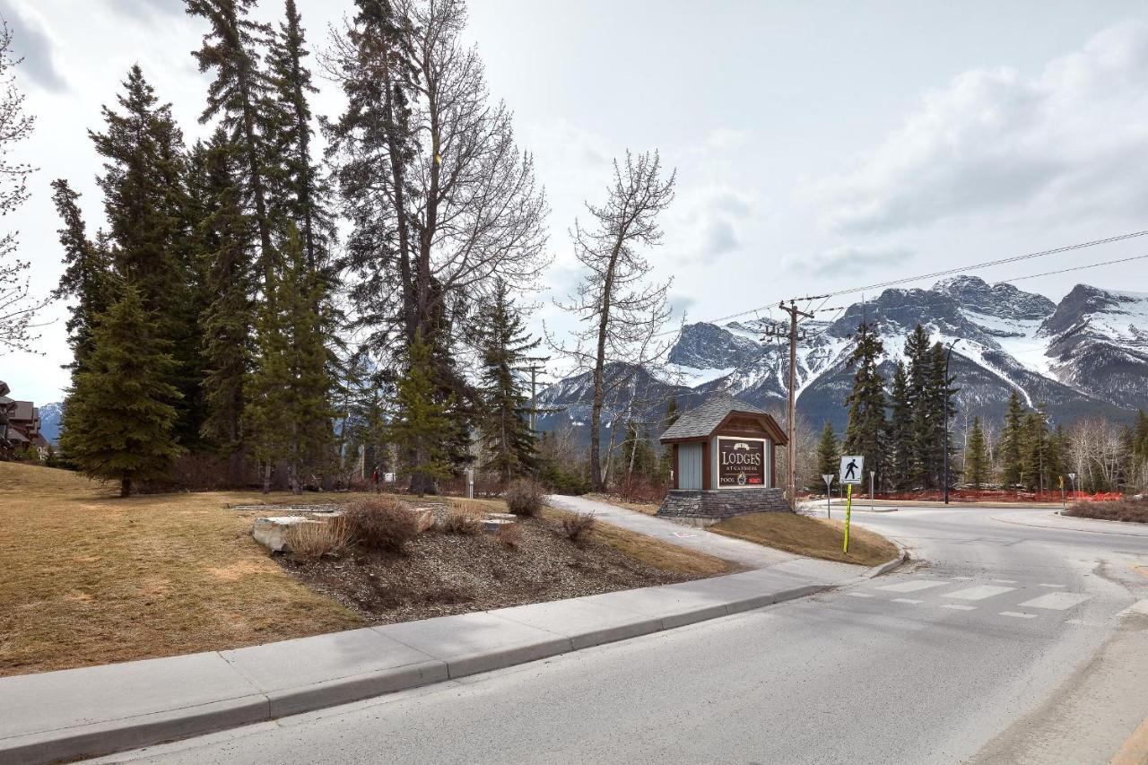 Grizzly Lodge Canmore Esterno foto